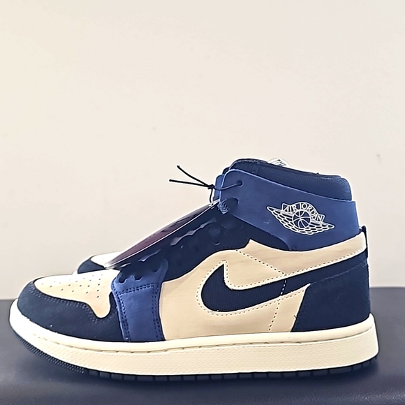 Air jordan 1 Zoom CMFT2 size women's 7.5 style code DV1305 104 - Picture 2 of 9